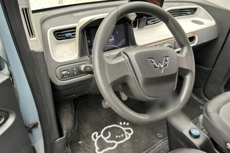 Used Wuling Hongguang MINIEV 2020 Enjoyment Model Lithium Iron Phosphate Interior 7