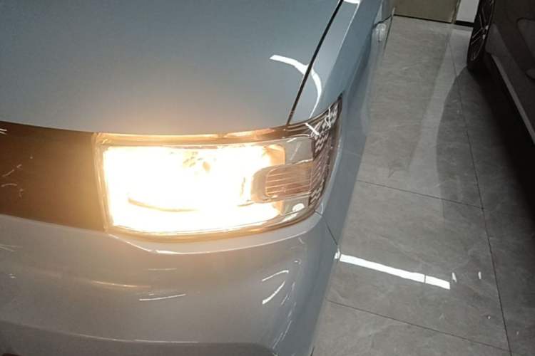 Used Wuling Hongguang MINIEV 2020 Freedom Version Lithium Iron Phosphate Left Front Headlight