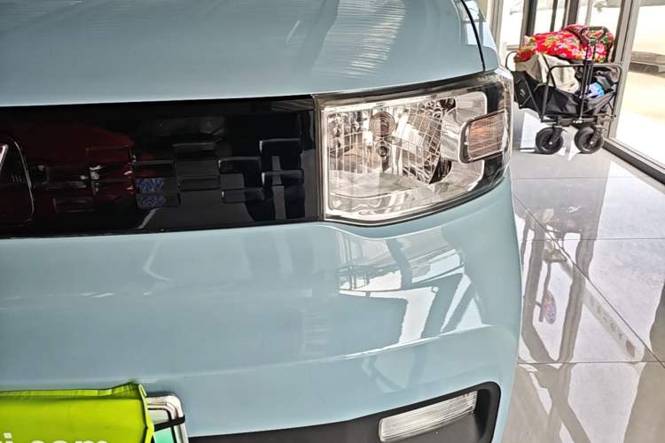 Used Wuling Hongguang MINIEV 2020 Freedom Version Lithium Iron Phosphate Left Front Headlight
