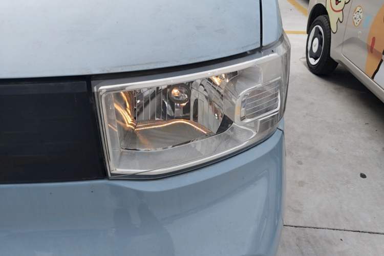 Used Wuling Hongguang MINIEV 2020 Freedom Version Lithium Iron Phosphate Left Front Headlight