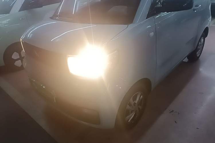 Used Wuling Hongguang MINIEV 2020 Zizai Version Lithium-NMC Left Front Headlight