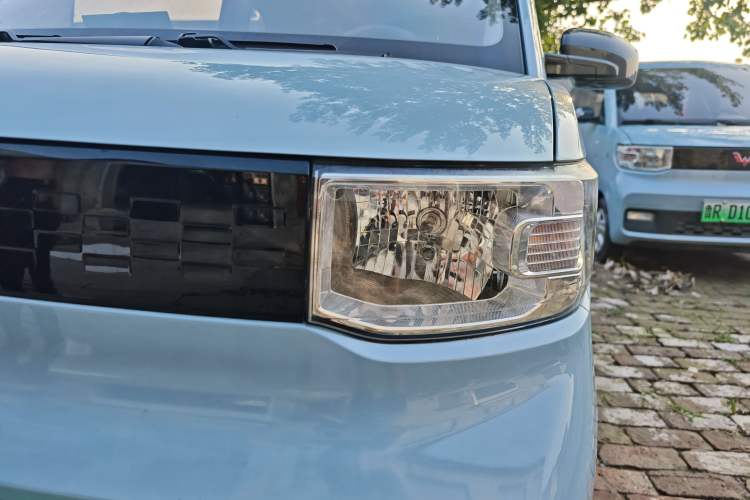 Used Wuling Hongguang MINIEV 2020 Freedom Version Lithium Iron Phosphate Left Front Headlight