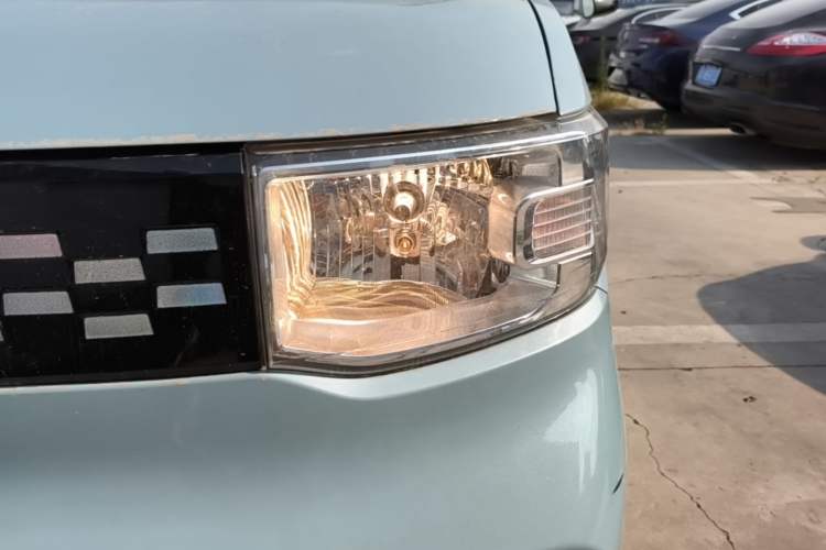 Used Wuling Hongguang MINIEV 2020 Freedom Version Lithium Iron Phosphate Left Front Headlight
