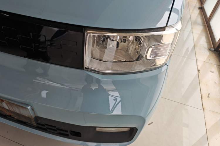 Used Wuling Hongguang MINIEV 2020 Freedom Version Lithium Iron Phosphate Left Front Headlight