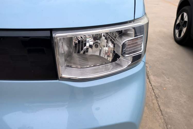 Used Wuling Hongguang MINIEV 2020 Freedom Version Lithium Iron Phosphate Left Front Headlight