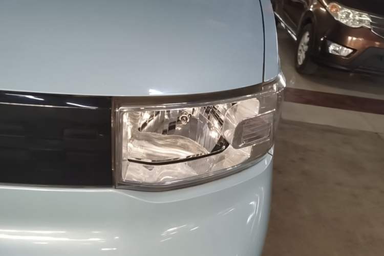 Used Wuling Hongguang MINIEV 2020 Freedom Version Lithium Iron Phosphate Left Front Headlight