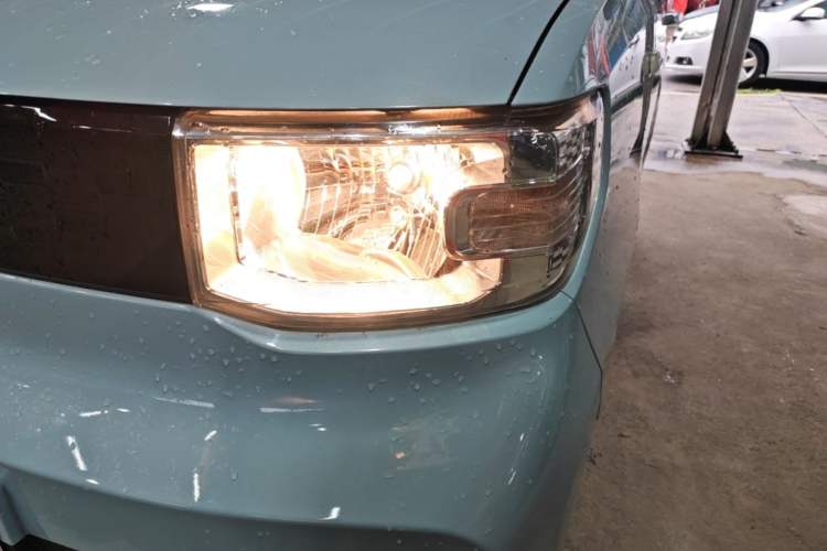 Used Wuling Hongguang MINIEV 2020 Freedom Version Lithium Iron Phosphate Left Front Headlight