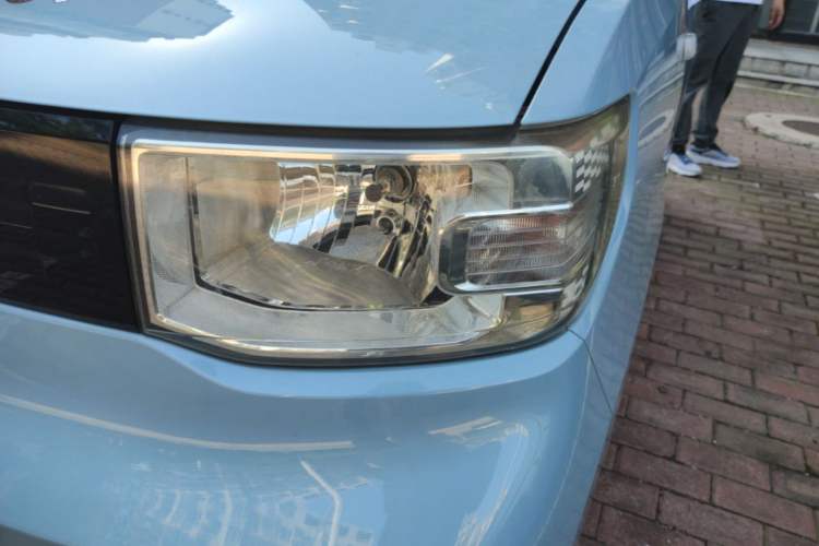 Used Wuling Hongguang MINIEV 2020 Freedom Version Lithium Iron Phosphate Left Front Headlight