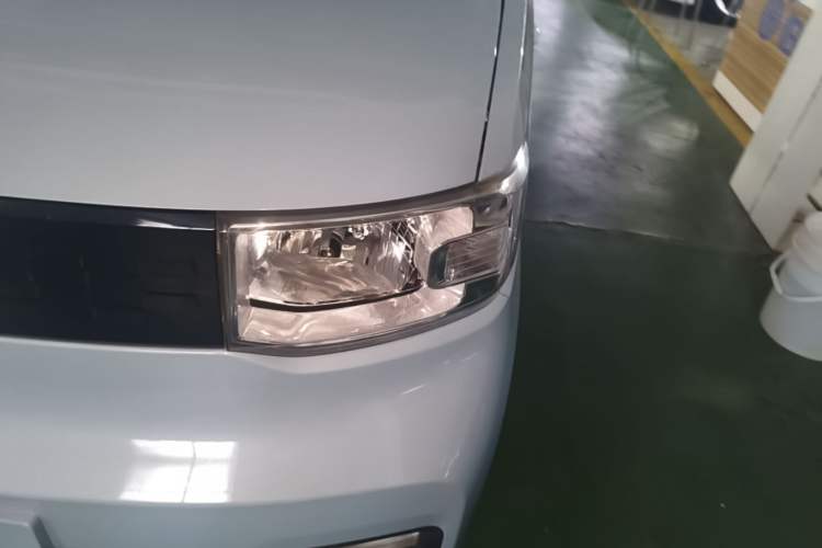 Used Wuling Hongguang MINIEV 2020 Freedom Version Lithium Iron Phosphate Left Front Headlight