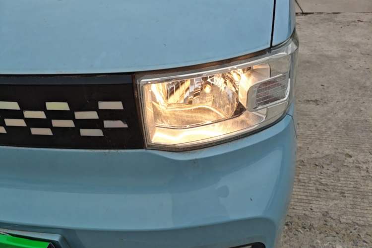 Used Wuling Hongguang MINIEV 2020 Freedom Version Lithium Iron Phosphate Left Front Headlight