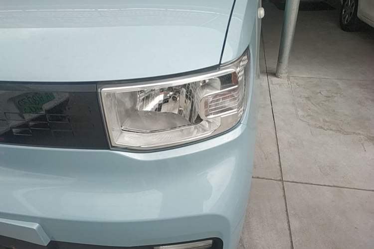 Used Wuling Hongguang MINIEV 2020 Lite Version Lithium Iron Phosphate Left Front Headlight
