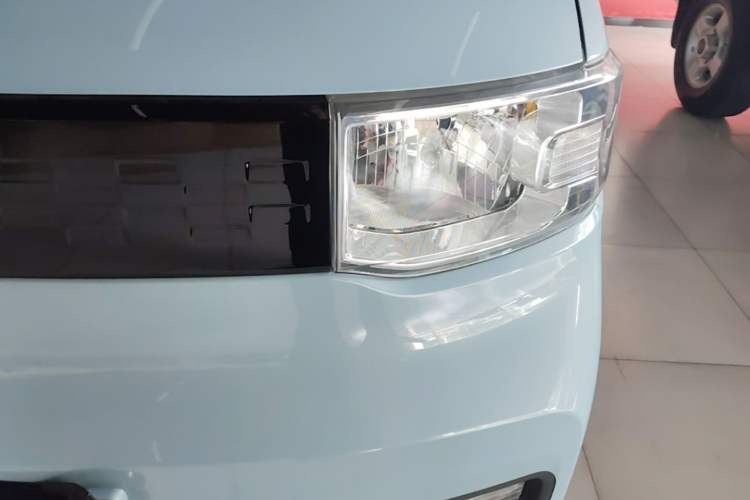 Used Wuling Hongguang MINIEV 2020 Freedom Version Lithium Iron Phosphate Left Front Headlight