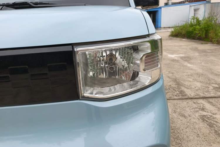 Used Wuling Hongguang MINIEV 2020 Freedom Version Lithium Iron Phosphate Left Front Headlight