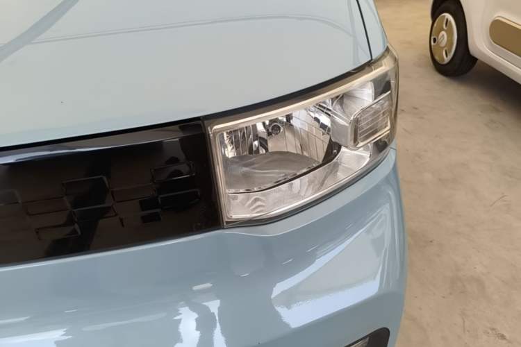 Used Wuling Hongguang MINIEV 2020 Zizai Version Lithium-NMC Left Front Headlight