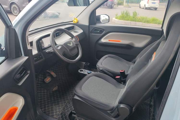 Used Wuling Hongguang MINIEV 2020 Enjoyment Model Lithium Iron Phosphate Left Front Seat