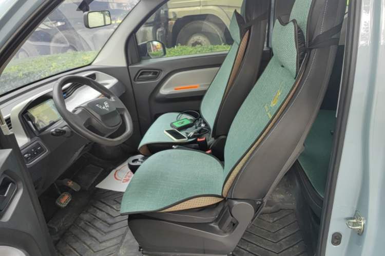 Used Wuling Hongguang MINIEV 2020 Freedom Version Lithium Iron Phosphate Left Front Seat