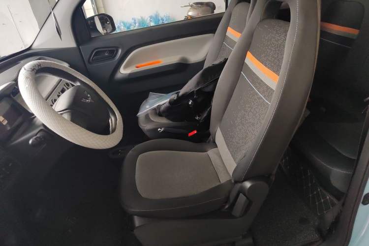 Used Wuling Hongguang MINIEV 2020 Enjoyment Model Lithium Iron Phosphate Left Front Seat