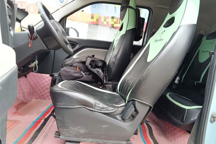 Used Wuling Hongguang MINIEV 2020 Freedom Version Lithium Iron Phosphate Left Front Seat
