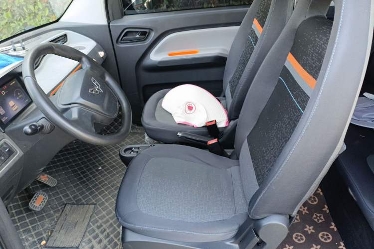Used Wuling Hongguang MINIEV 2020 Enjoy Edition Lithium-Ion Battery Left Front Seat