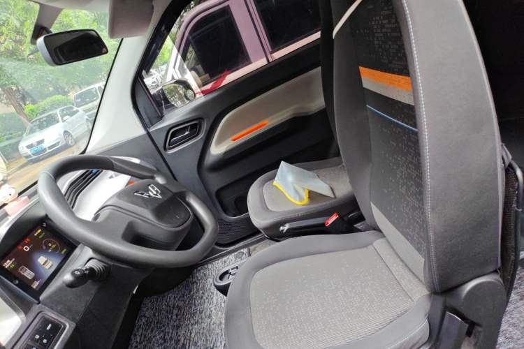Used Wuling Hongguang MINIEV 2020 Freedom Version Lithium Iron Phosphate Left Front Seat