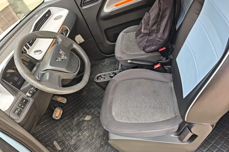Used Wuling Hongguang MINIEV 2020 Freedom Version Lithium Iron Phosphate Left Front Seat