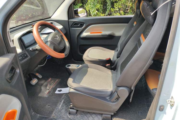 Used Wuling Hongguang MINIEV 2020 Freedom Version Lithium Iron Phosphate Left Front Seat