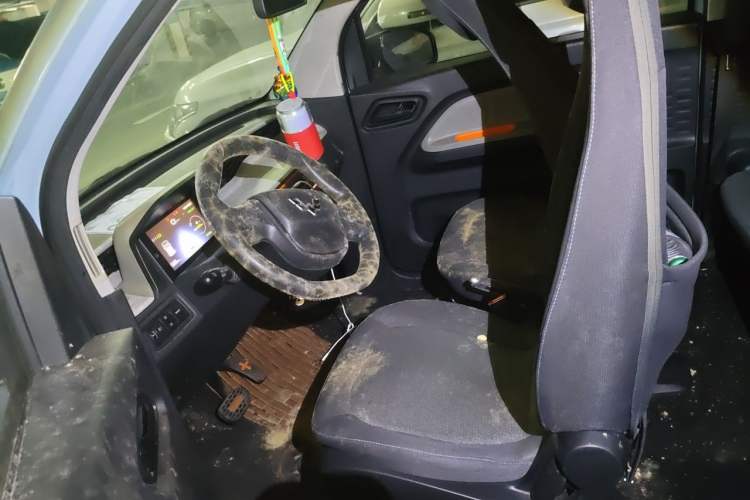 Used Wuling Hongguang MINIEV 2020 Freedom Version Lithium Iron Phosphate Left Front Seat