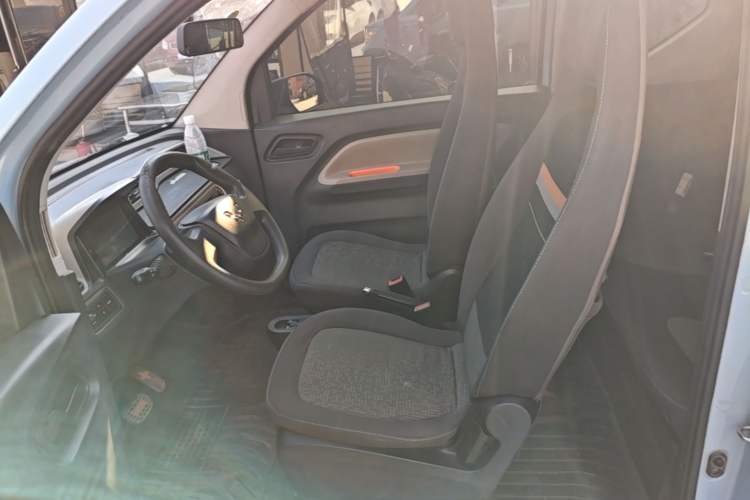 Used Wuling Hongguang MINIEV 2020 Freedom Version Lithium Iron Phosphate Left Front Seat