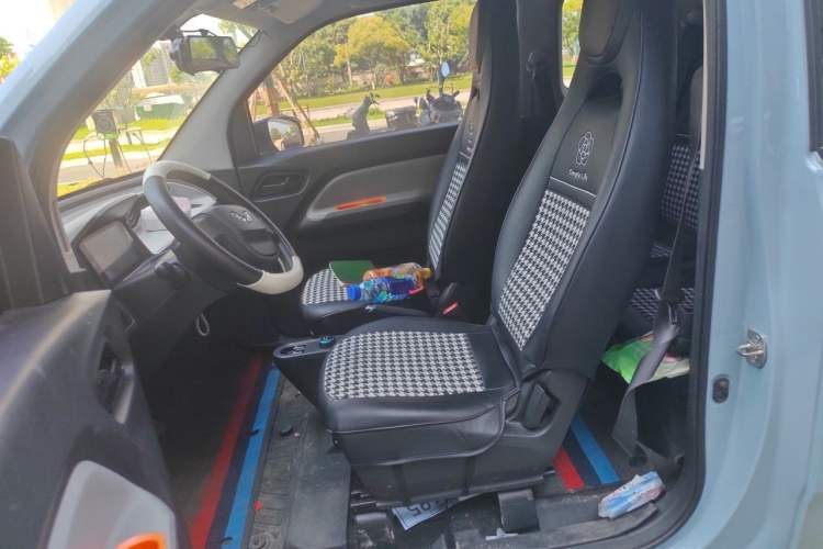 Used Wuling Hongguang MINIEV 2020 Freedom Version Lithium Iron Phosphate Left Front Seat