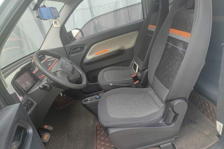 Used Wuling Hongguang MINIEV 2020 Enjoyment Model Lithium Iron Phosphate Left Front Seat