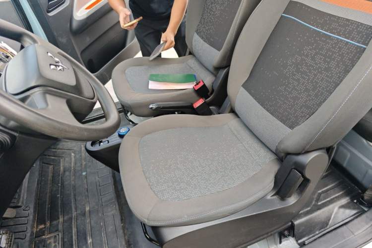 Used Wuling Hongguang MINIEV 2020 Enjoyment Model Lithium Iron Phosphate Left Front Seat