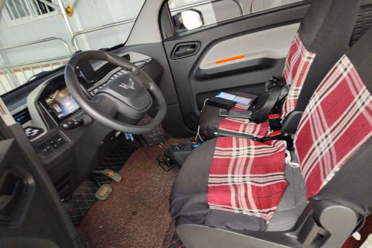 Used Wuling Hongguang MINIEV 2020 Zizai Version Lithium-NMC Left Front Seat