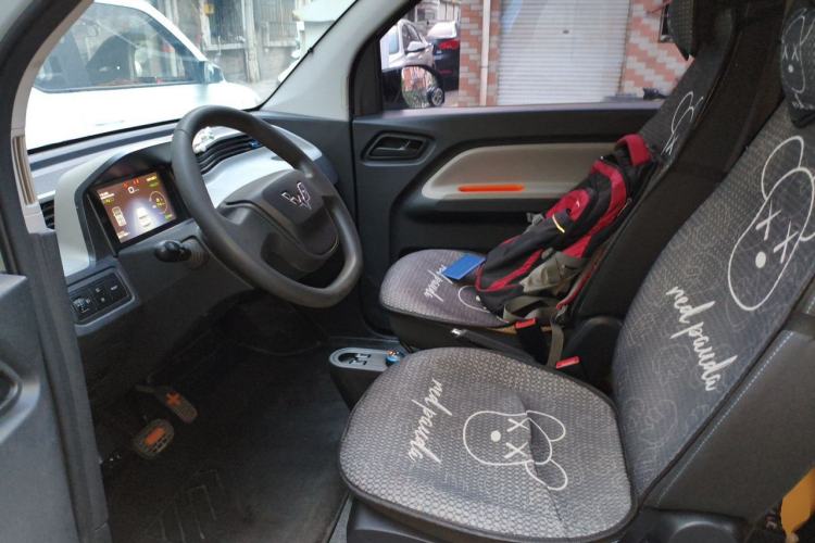 Used Wuling Hongguang MINIEV 2020 Freedom Version Lithium Iron Phosphate Left Front Seat