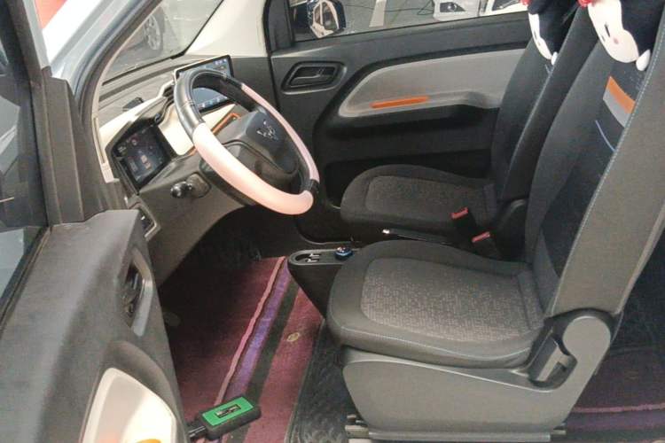 Used Wuling Hongguang MINIEV 2020 Zizai Version Lithium-NMC Left Front Seat