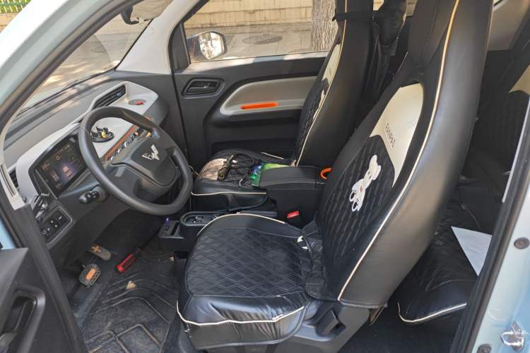 Used Wuling Hongguang MINIEV 2020 Freedom Version Lithium Iron Phosphate Left Front Seat