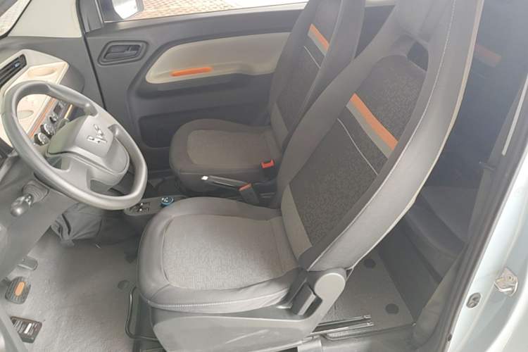 Used Wuling Hongguang MINIEV 2020 Zizai Version Lithium-NMC Left Front Seat