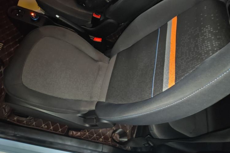 Used Wuling Hongguang MINIEV 2020 Enjoyment Model Lithium Iron Phosphate Left Front Seat