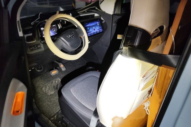 Used Wuling Hongguang MINIEV 2020 Freedom Version Lithium Iron Phosphate Left Front Seat