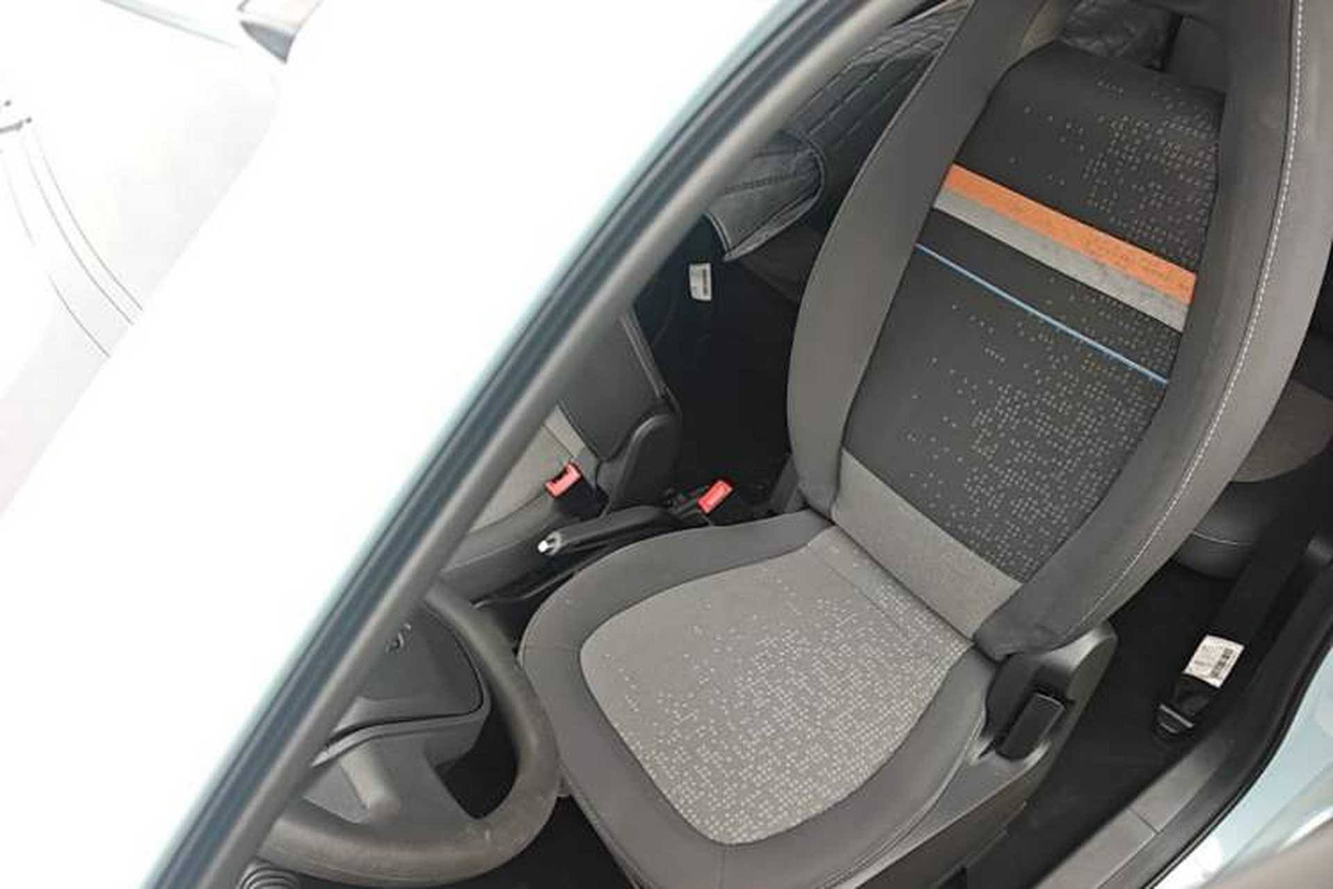 Used Wuling Hongguang MINIEV 2020 Easy Version Lithium-Ion Battery Left Front Seat
