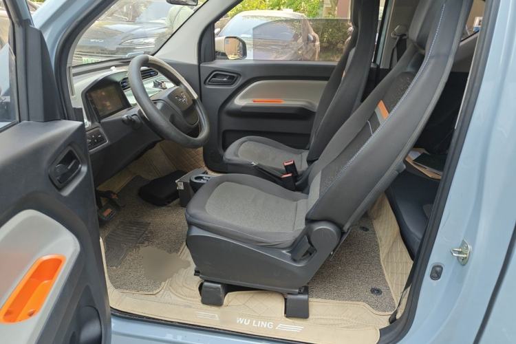 Used Wuling Hongguang MINIEV 2020 Enjoyment Model Lithium Iron Phosphate Left Front Seat