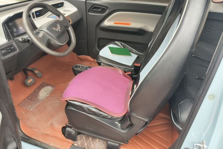 Used Wuling Hongguang MINIEV 2020 Freedom Version Lithium Iron Phosphate Left Front Seat