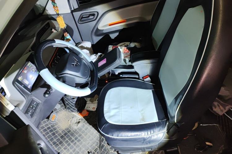 Used Wuling Hongguang MINIEV 2020 Freedom Version Lithium Iron Phosphate Left Front Seat