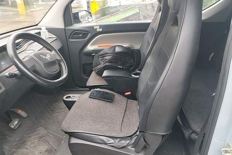 Used Wuling Hongguang MINIEV 2020 Enjoy Edition Lithium-Ion Battery Left Front Seat
