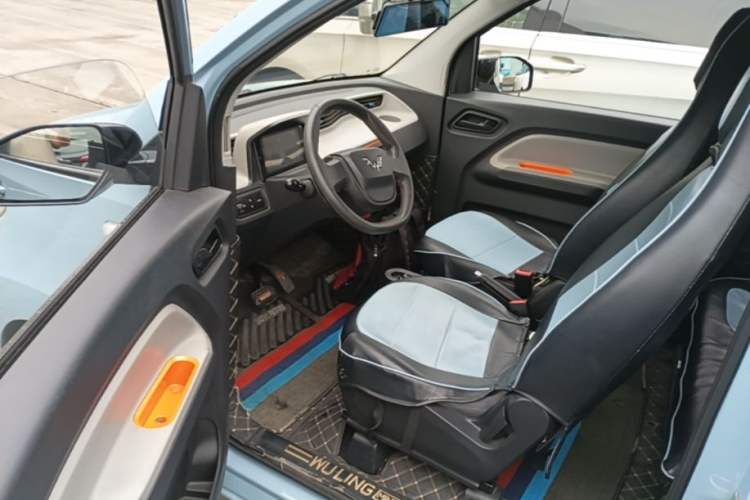 Used Wuling Hongguang MINIEV 2020 Freedom Version Lithium Iron Phosphate Left Front Seat