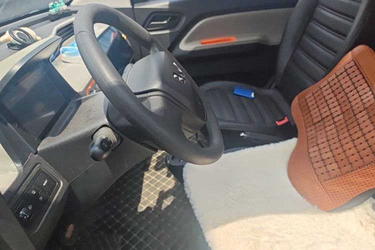 Used Wuling Hongguang MINIEV 2020 Zizai Version Lithium-NMC Left Front Seat