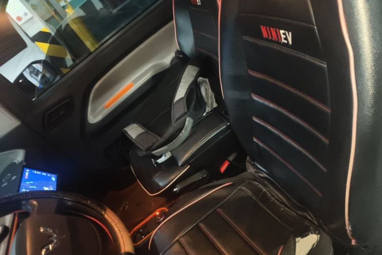 Used Wuling Hongguang MINIEV 2020 Enjoy Edition Lithium-Ion Battery Left Front Seat