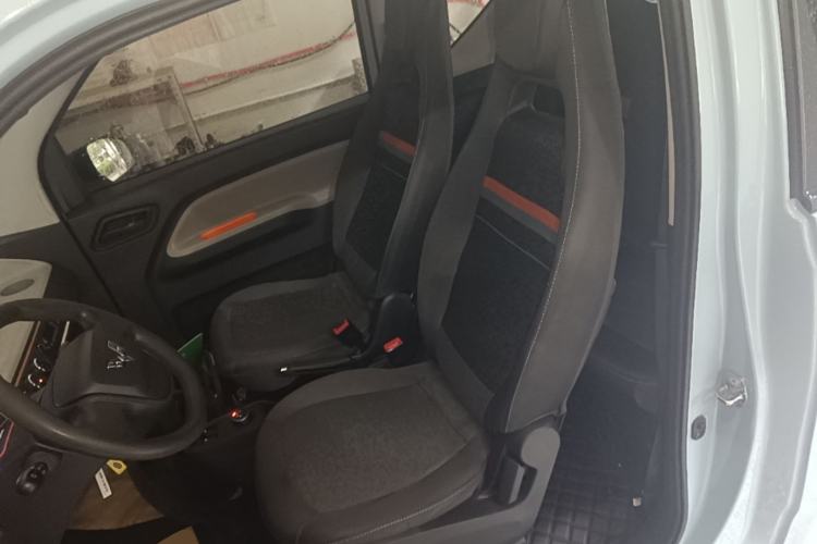 Used Wuling Hongguang MINIEV 2020 Freedom Version Lithium Iron Phosphate Left Front Seat
