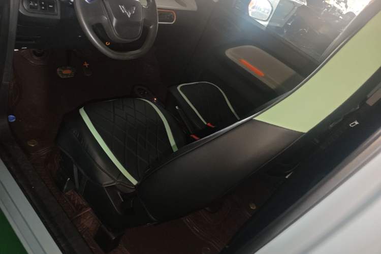 Used Wuling Hongguang MINIEV 2020 Freedom Version Lithium Iron Phosphate Left Front Seat