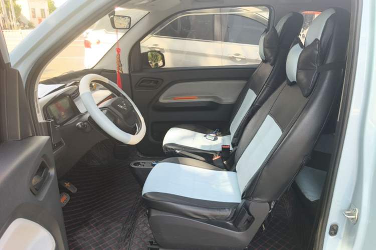 Used Wuling Hongguang MINIEV 2020 Freedom Version Lithium Iron Phosphate Left Front Seat