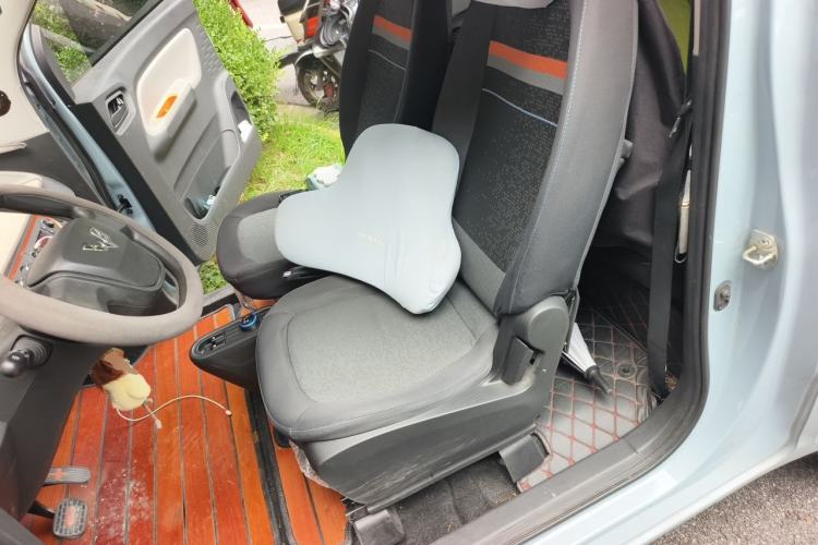 Used Wuling Hongguang MINIEV 2020 Enjoyment Model Lithium Iron Phosphate Left Front Seat